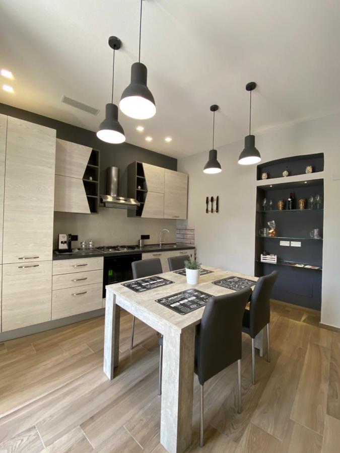 Rusina Villa ซานตา เวเนรินา ภายนอก รูปภาพ